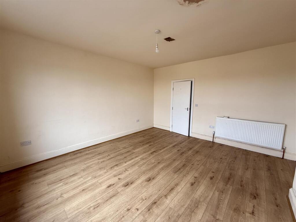 2 bed 1st Floor Flat for rent in Shirebrook. From Location - Mansfield 2 bed 1st Floor Flat for rent in Shirebrook. From Location - Mansfield