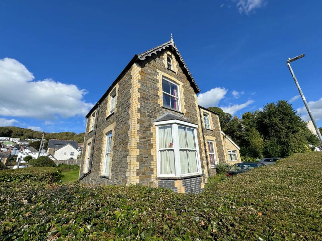 8 bed Detached for rent in Aberystwyth. From M S PROPERTIES (UK) LIMITED - Aberystwyth