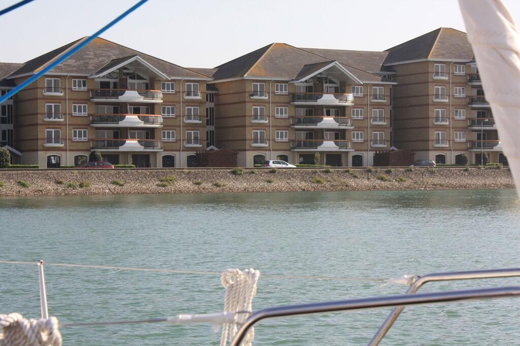 2 bed Apartment for rent in Southwick. From Marina & Hampshire Life Homes - South Coast 2 bed Apartment for rent in Southwick. From Marina & Hampshire Life Homes - South Coast