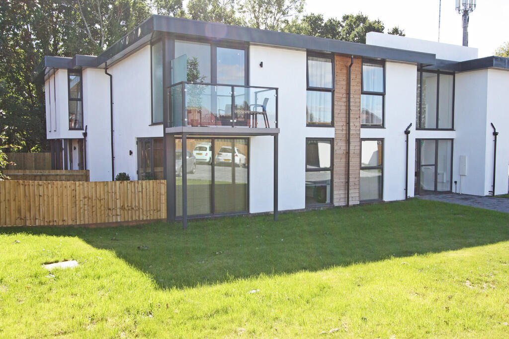 2 bed Apartment for rent in Fareham. From Marina & Hampshire Life Homes - South Coast 2 bed Apartment for rent in Fareham. From Marina & Hampshire Life Homes - South Coast