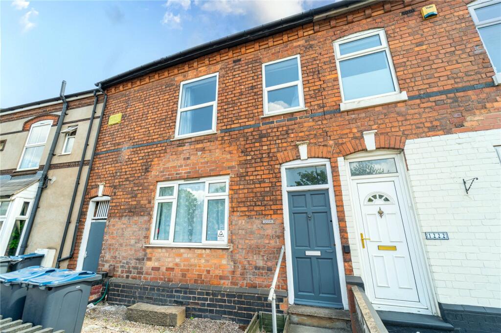 4 bed Detached for rent in Headley Heath. From Oakmans Estate Agents - Student Lettings