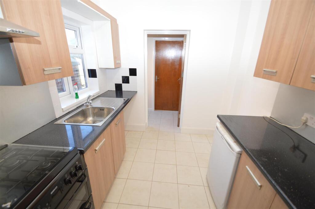5 bed Detached for rent in Birmingham. From Oakmans Estate Agents - Student Lettings