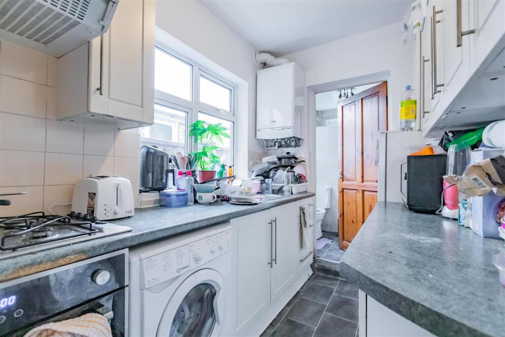 4 bed Detached for rent in Birmingham. From Oakmans Estate Agents - Student Lettings 4 bed Detached for rent in Birmingham. From Oakmans Estate Agents - Student Lettings