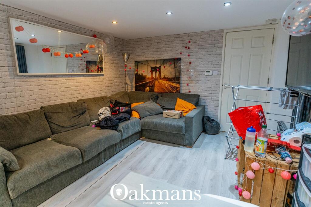 7 bed Detached for rent in Birmingham. From Oakmans Estate Agents - Student Lettings