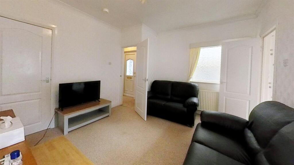 3 bed Detached for rent in Birmingham. From Oakmans Estate Agents - Student Lettings 3 bed Detached for rent in Birmingham. From Oakmans Estate Agents - Student Lettings