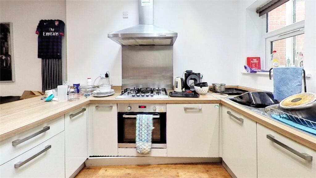 5 bed Detached for rent in Birmingham. From Oakmans Estate Agents - Student Lettings