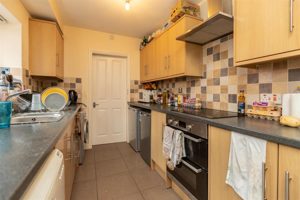 5 bed Detached for rent in Birmingham. From Oakmans Estate Agents - Student Lettings