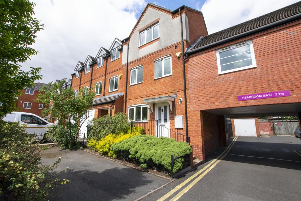 4 bed Not Specified for rent in Birmingham. From Oakmans Estate Agents - Student Lettings 4 bed Not Specified for rent in Birmingham. From Oakmans Estate Agents - Student Lettings