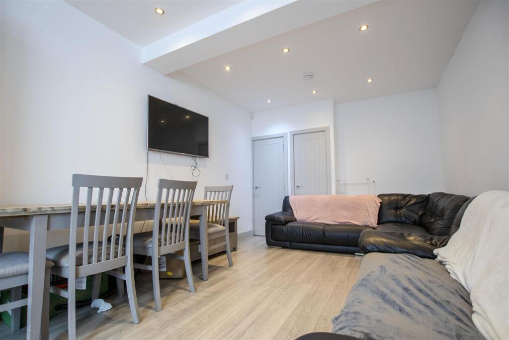 7 bed Not Specified for rent in Birmingham. From Oakmans Estate Agents - Student Lettings
