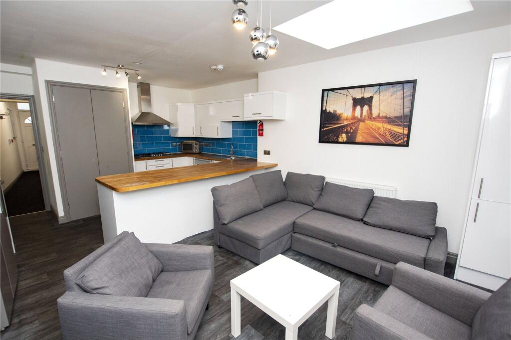 7 bed Detached for rent in Birmingham. From Oakmans Estate Agents - Student Lettings