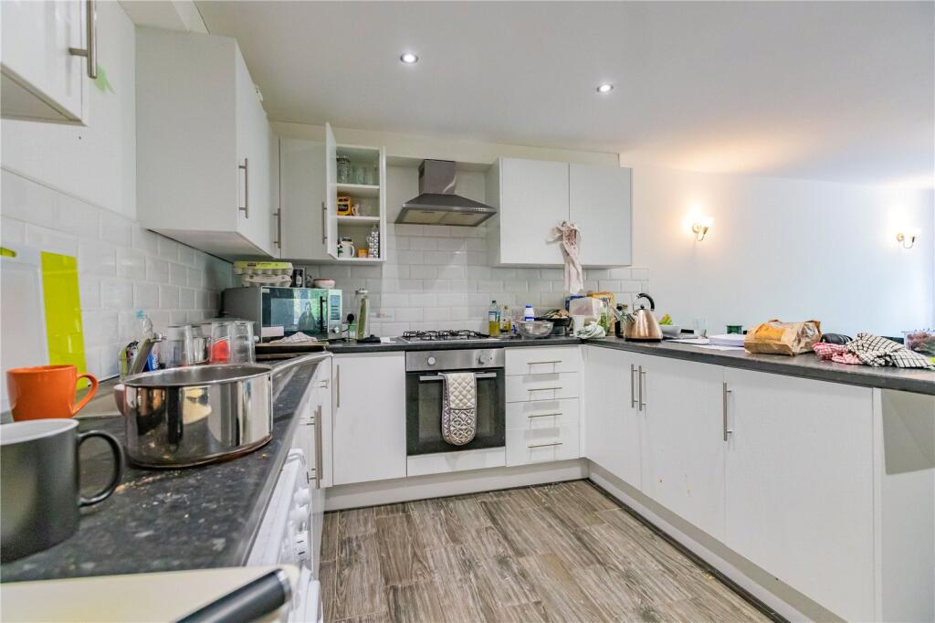 6 bed Detached for rent in Birmingham. From Oakmans Estate Agents - Student Lettings
