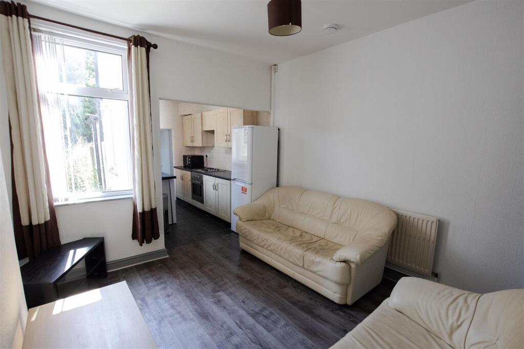 2 bed Detached for rent in Birmingham. From Oakmans Estate Agents - Student Lettings 2 bed Detached for rent in Birmingham. From Oakmans Estate Agents - Student Lettings