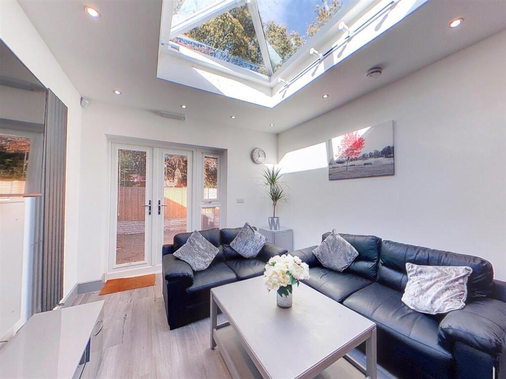 6 bed Not Specified for rent in Birmingham. From Oakmans Estate Agents - Student Lettings 6 bed Not Specified for rent in Birmingham. From Oakmans Estate Agents - Student Lettings