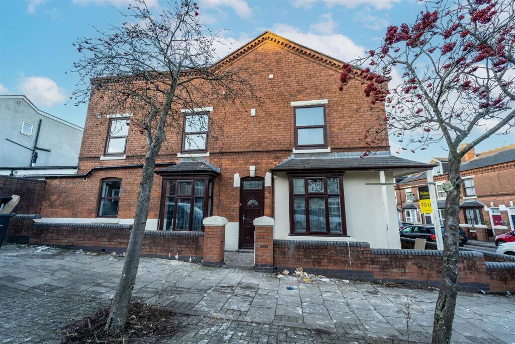 5 bed Detached for rent in Birmingham. From Oakmans Estate Agents - Student Lettings