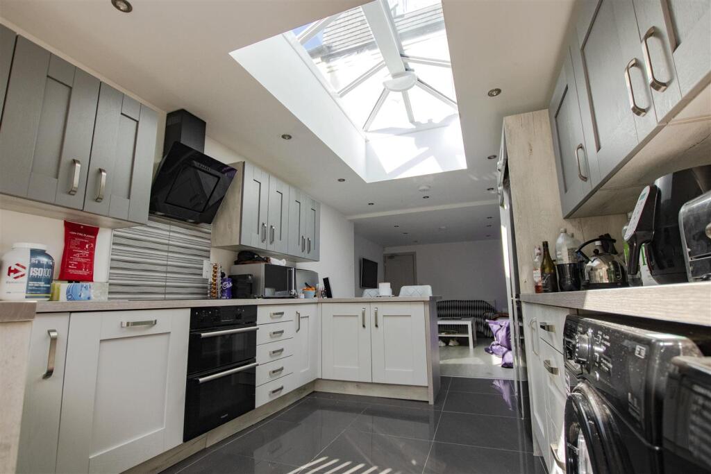 5 bed Detached for rent in Birmingham. From Oakmans Estate Agents - Student Lettings