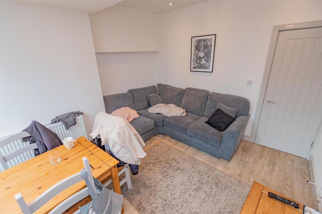 5 bed Detached for rent in Birmingham. From Oakmans Estate Agents - Student Lettings