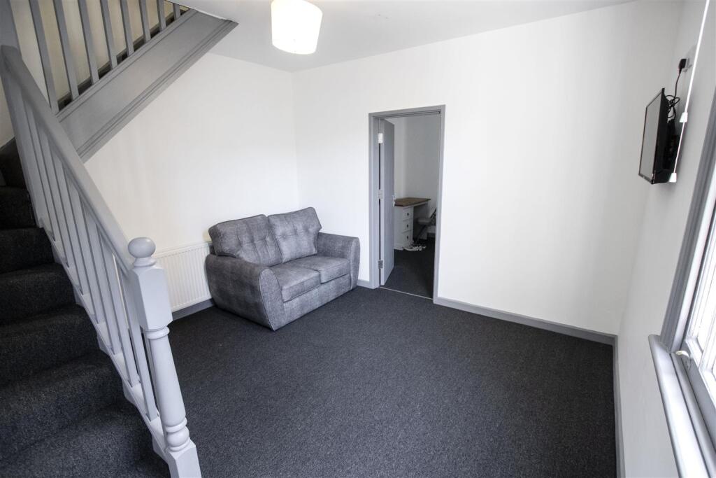2 bed Apartment for rent in Birmingham. From Oakmans Estate Agents - Student Lettings