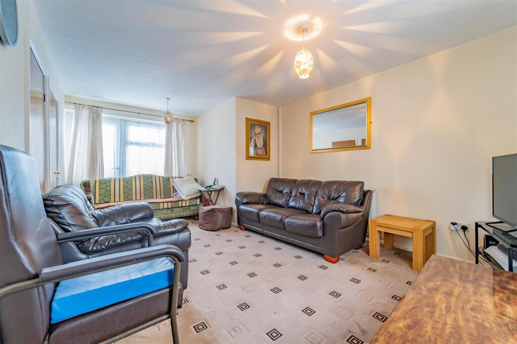 4 bed Detached for rent in Birmingham. From Oakmans Estate Agents - Student Lettings 4 bed Detached for rent in Birmingham. From Oakmans Estate Agents - Student Lettings