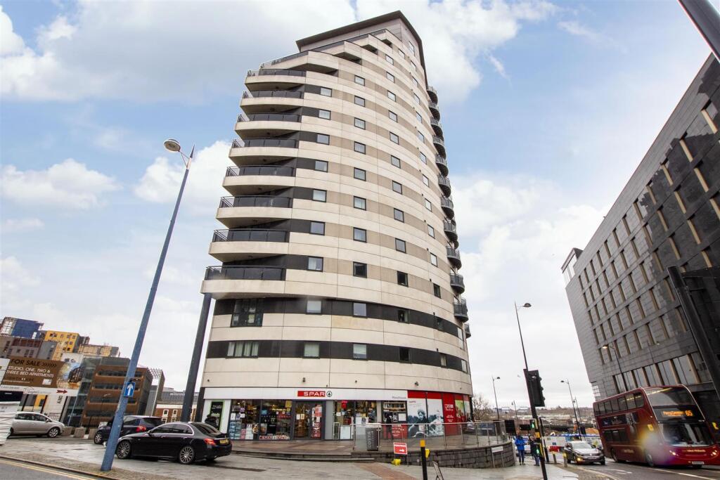 2 bed Apartment for rent in Birmingham. From Oakmans Estate Agents - Student Lettings 2 bed Apartment for rent in Birmingham. From Oakmans Estate Agents - Student Lettings