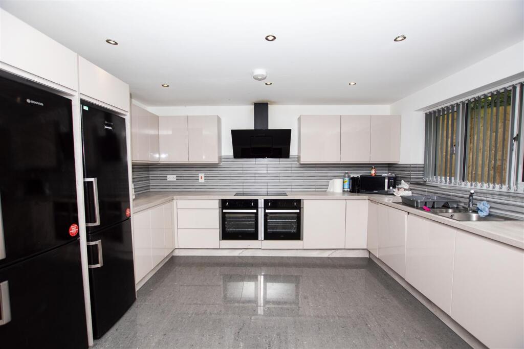 7 bed Detached for rent in Birmingham. From Oakmans Estate Agents - Student Lettings