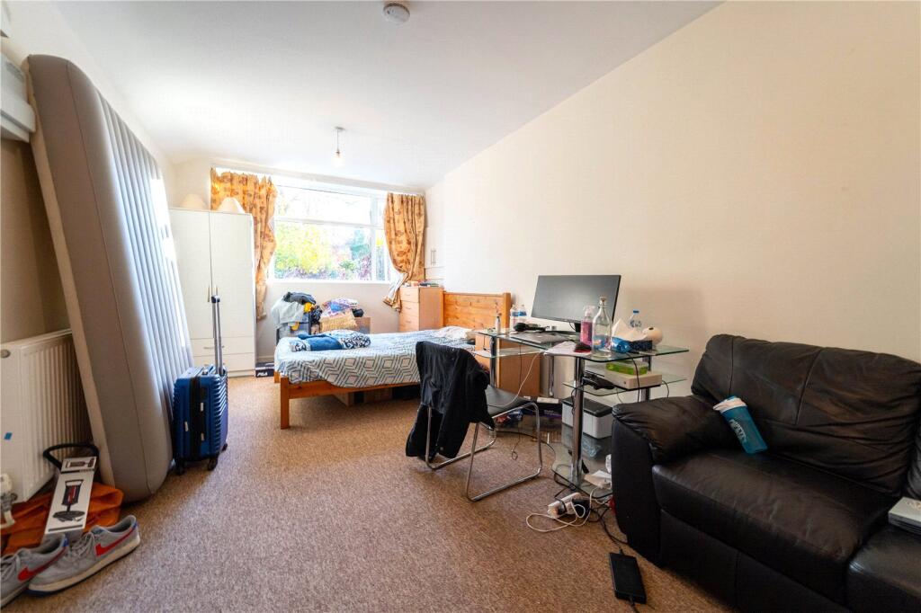 1 bed Apartment for rent in Birmingham. From Oakmans Estate Agents - Student Lettings 1 bed Apartment for rent in Birmingham. From Oakmans Estate Agents - Student Lettings