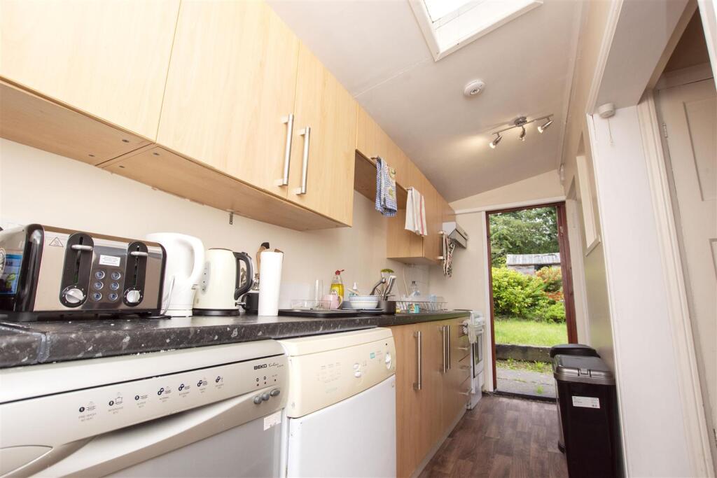 3 bed Detached for rent in Birmingham. From Oakmans Estate Agents - Student Lettings 3 bed Detached for rent in Birmingham. From Oakmans Estate Agents - Student Lettings