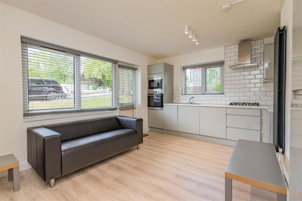 2 bed Detached for rent in Birmingham. From Oakmans Estate Agents - Student Lettings 2 bed Detached for rent in Birmingham. From Oakmans Estate Agents - Student Lettings