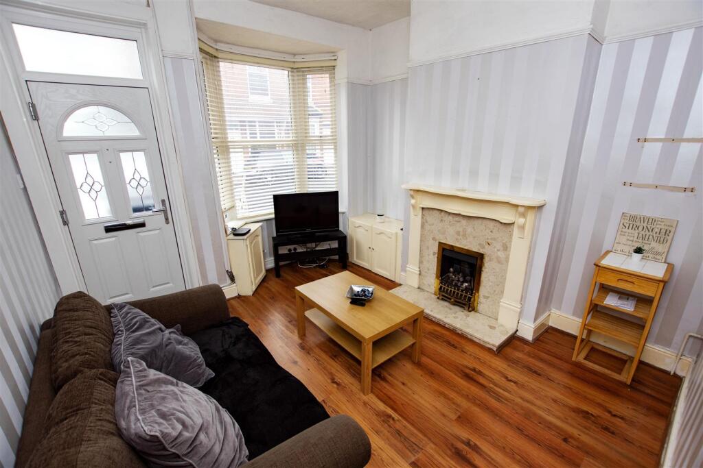 2 bed Detached for rent in Birmingham. From Oakmans Estate Agents - Student Lettings