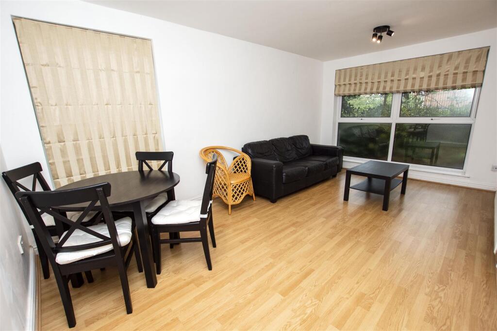 2 bed Apartment for rent in Birmingham. From Oakmans Estate Agents - Student Lettings