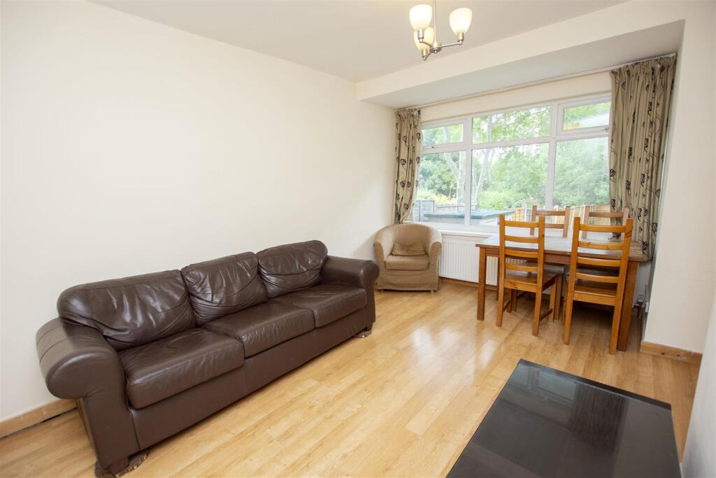 2 bed Detached for rent in Birmingham. From Oakmans Estate Agents - Student Lettings 2 bed Detached for rent in Birmingham. From Oakmans Estate Agents - Student Lettings