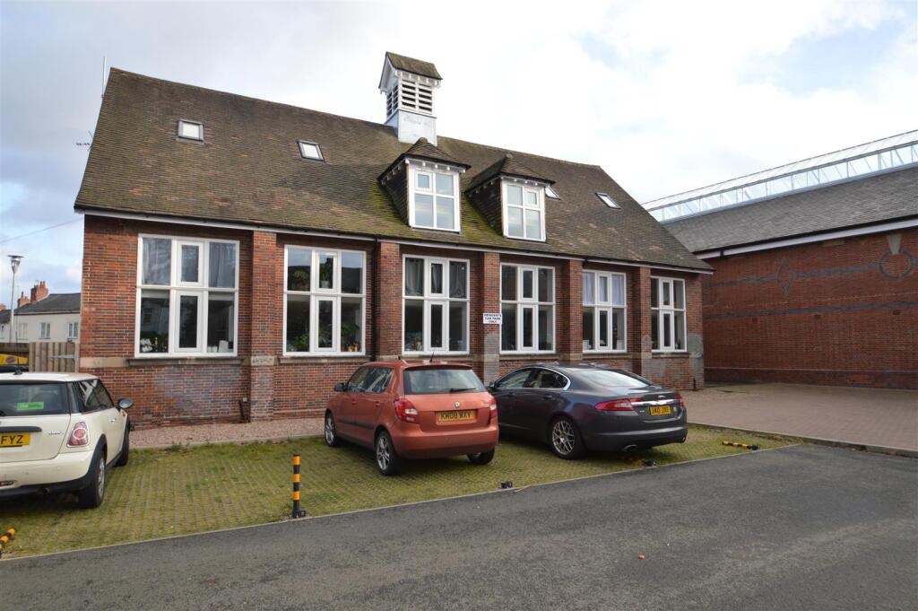 2 bed Apartment for rent in Birmingham. From Oakmans Estate Agents - Student Lettings