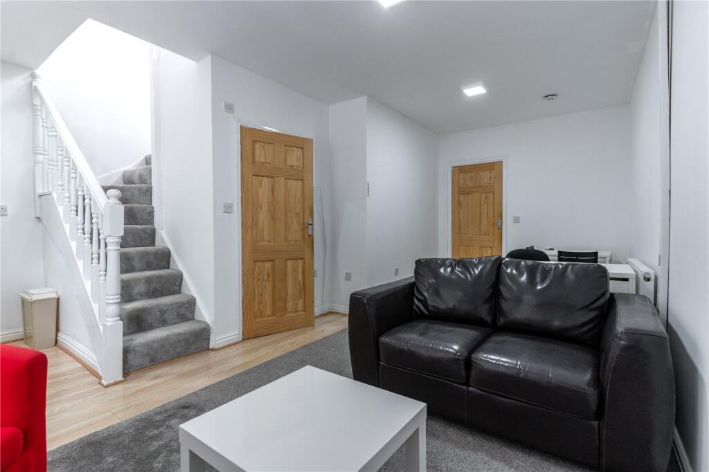 1 bed Apartment for rent in Birmingham. From Oakmans Estate Agents - Student Lettings