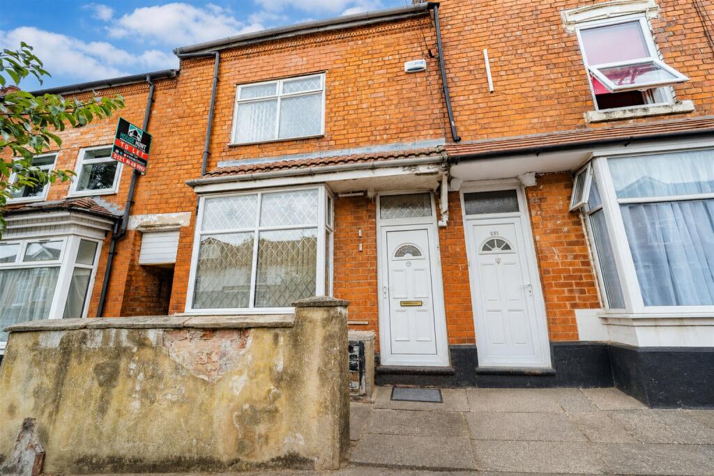 5 bed Detached for rent in Birmingham. From Oakmans Estate Agents - Student Lettings 5 bed Detached for rent in Birmingham. From Oakmans Estate Agents - Student Lettings