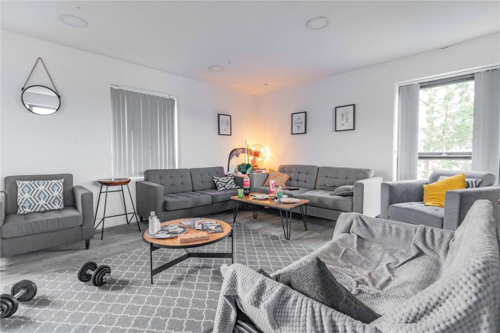0 bed Studio for rent in Birmingham. From Oakmans Estate Agents - Student Lettings