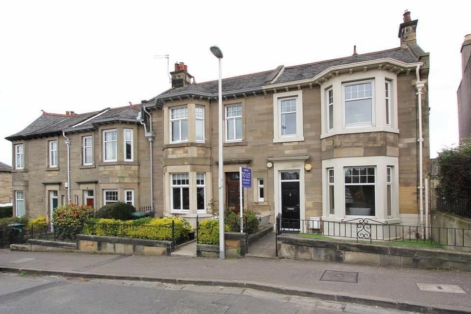 4 bed Mid Terraced House for rent in Edinburgh. From The Flat Company
