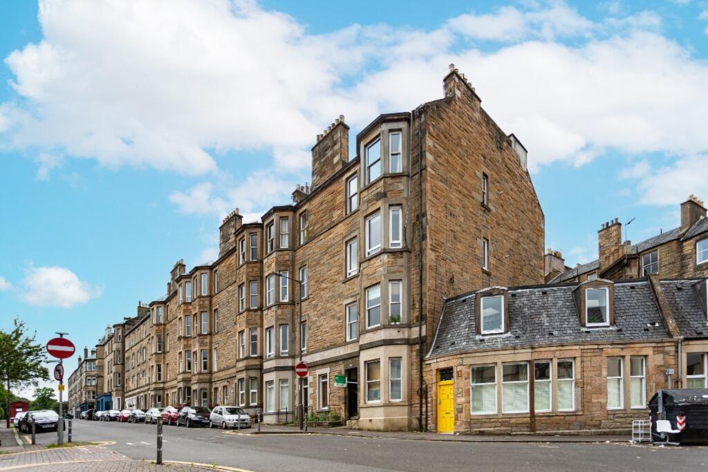 2 bed 1st Floor Flat for rent in Edinburgh. From The Flat Company