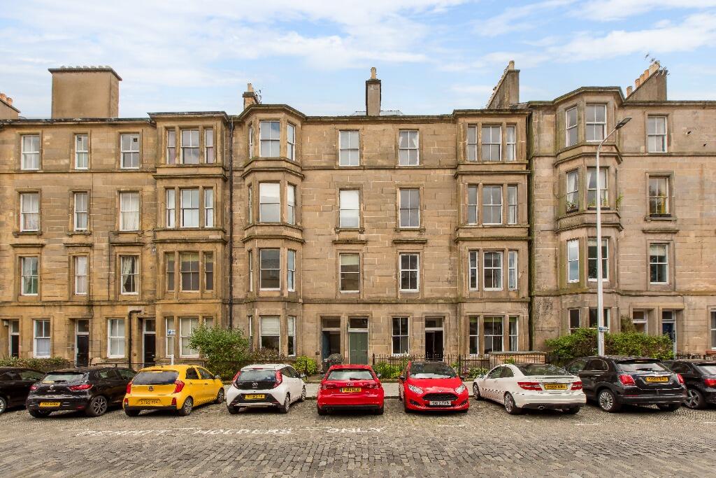 4 bed 1st Floor Flat for rent in Edinburgh. From The Flat Company 4 bed 1st Floor Flat for rent in Edinburgh. From The Flat Company