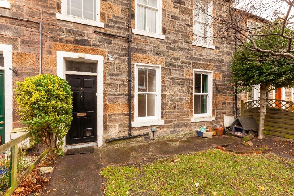2 bed 1st Floor Flat for rent in Edinburgh. From The Flat Company 2 bed 1st Floor Flat for rent in Edinburgh. From The Flat Company