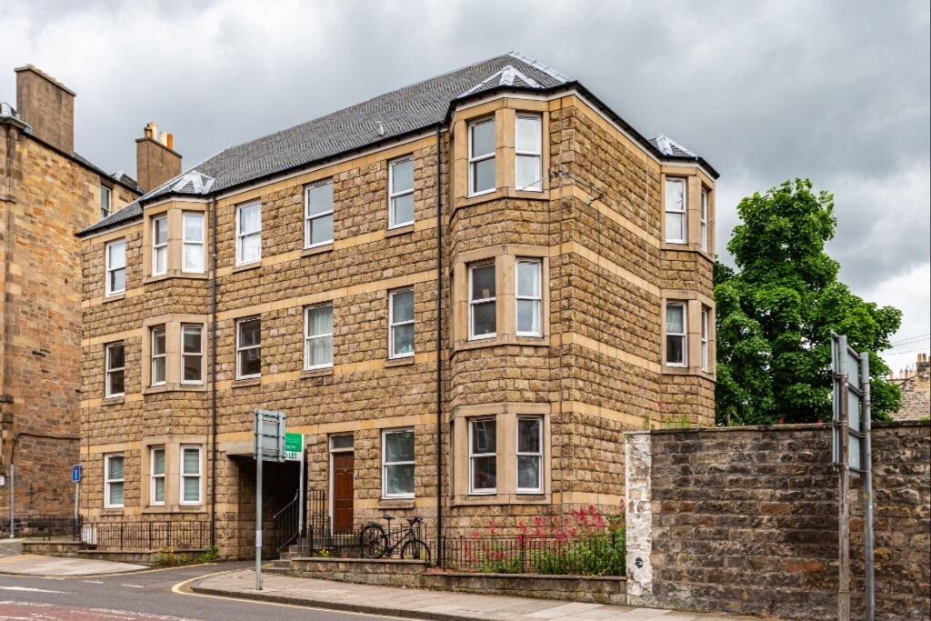 2 bed 1st Floor Flat for rent in Edinburgh. From The Flat Company 2 bed 1st Floor Flat for rent in Edinburgh. From The Flat Company