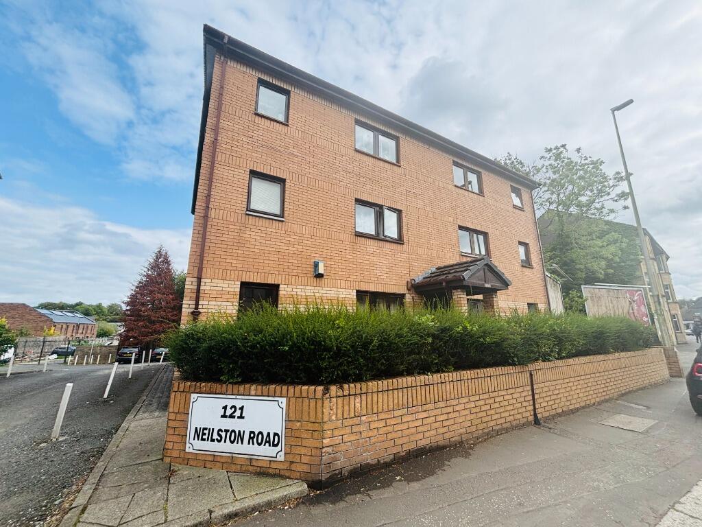 2 bed 1st Floor Flat for rent in Paisley. From Pacitti Jones - Glasgow