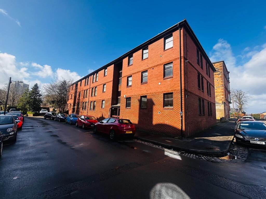 2 bed 1st Floor Flat for rent in Spittal. From Pacitti Jones - Glasgow