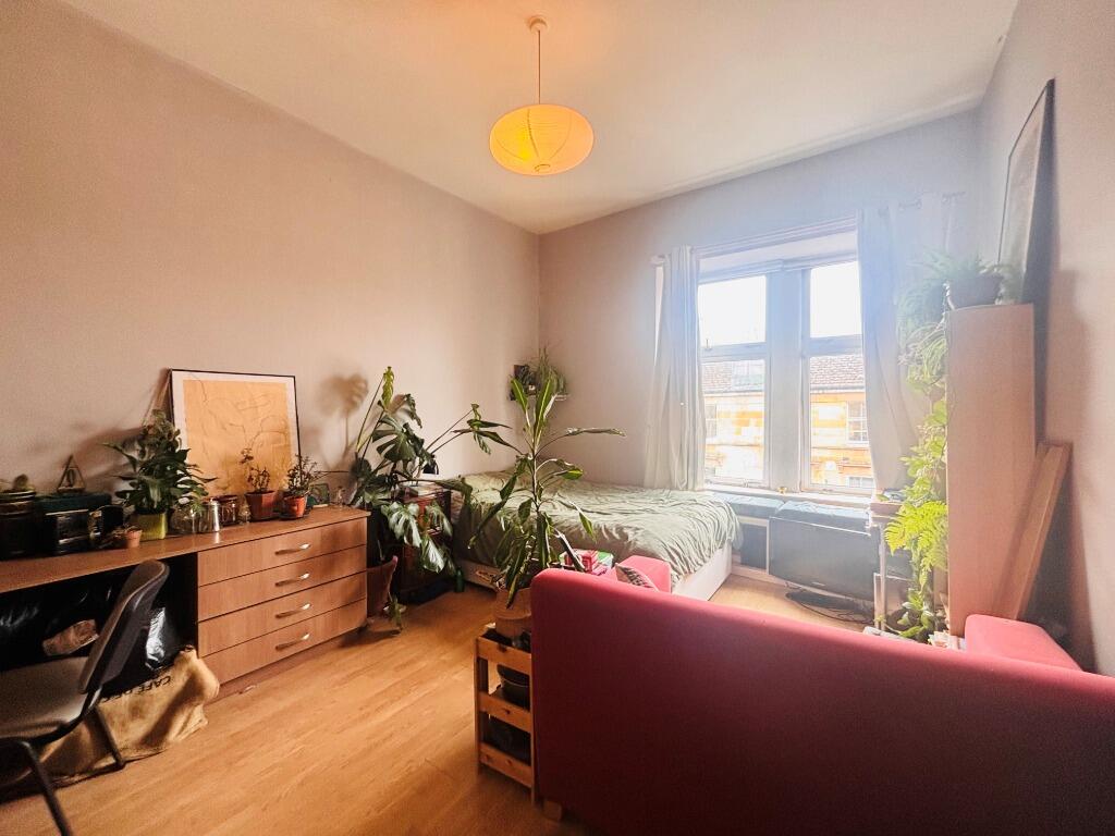 3 bed 1st Floor Flat for rent in Glasgow. From Pacitti Jones - Glasgow