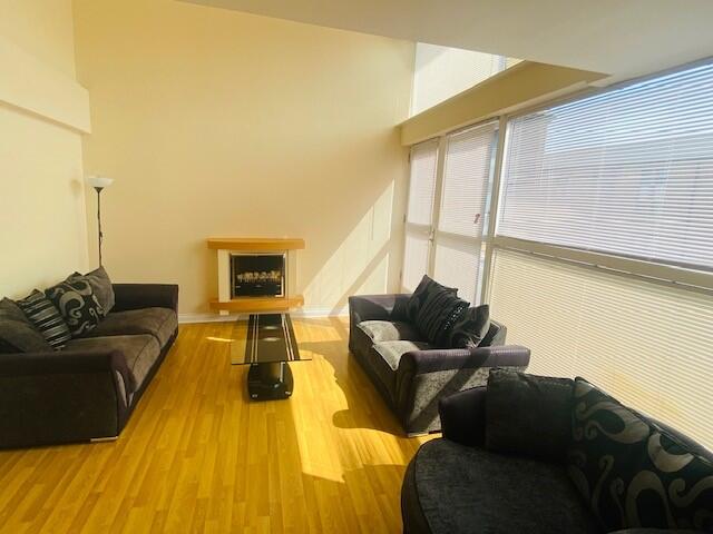 4 bed 1st Floor Flat for rent in Glasgow. From Pacitti Jones - Glasgow