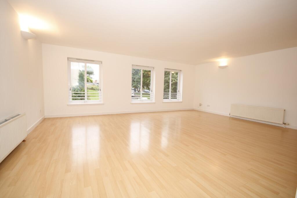 2 bed 1st Floor Flat for rent in Renfrew. From Pacitti Jones - Glasgow 2 bed 1st Floor Flat for rent in Renfrew. From Pacitti Jones - Glasgow