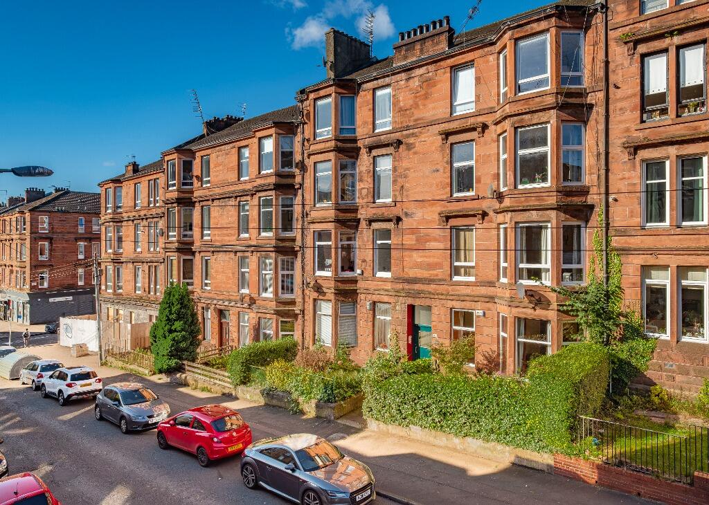 2 bed 1st Floor Flat for rent in Glasgow. From Pacitti Jones - Glasgow