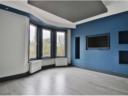 2 bed 1st Floor Flat for rent in Coatbridge. From Rent Locally - Hamilton