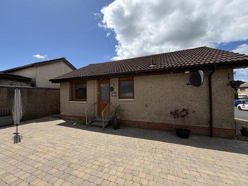 2 bed Bungalow for rent in Lochgelly. From Rent Locally - Hamilton