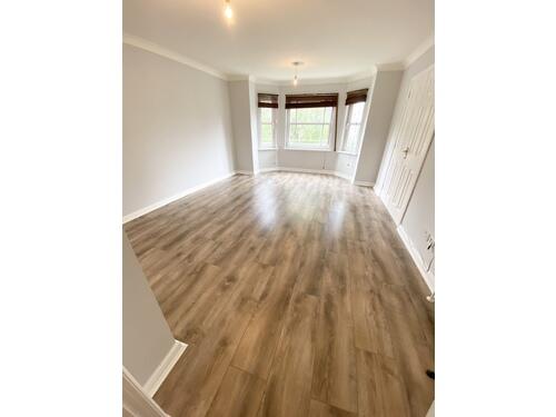 2 bed 1st Floor Flat for rent in Cairns. From Rent Locally - Hamilton