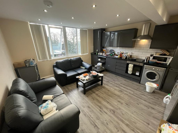 4 bed Apartment for rent in Leeds. From Right Let Leeds