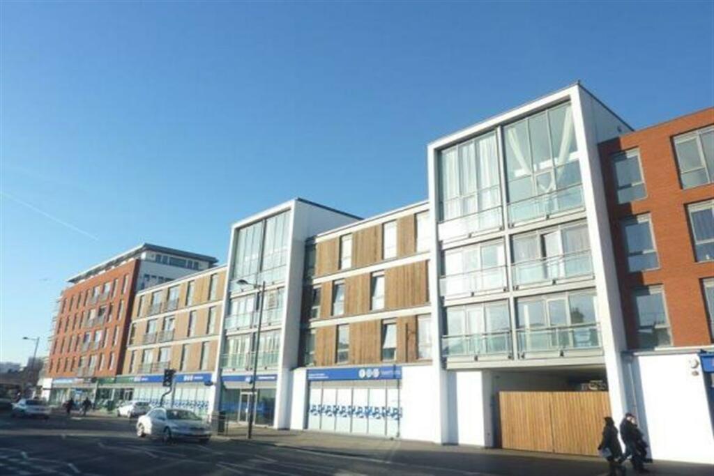 2 bed Flat for rent in Southend-on-Sea. From Pace Property - Lettings